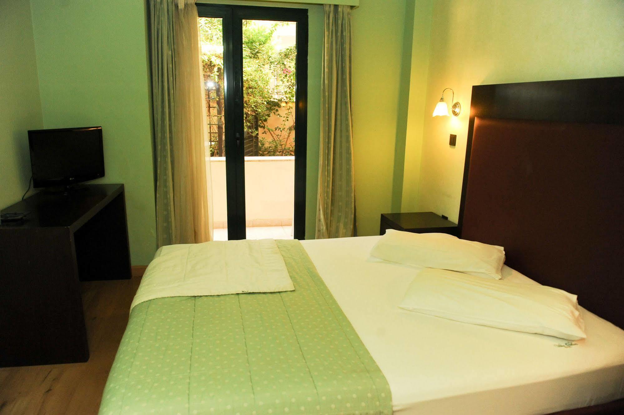 Villa Orion Hotel Athena Bagian luar foto